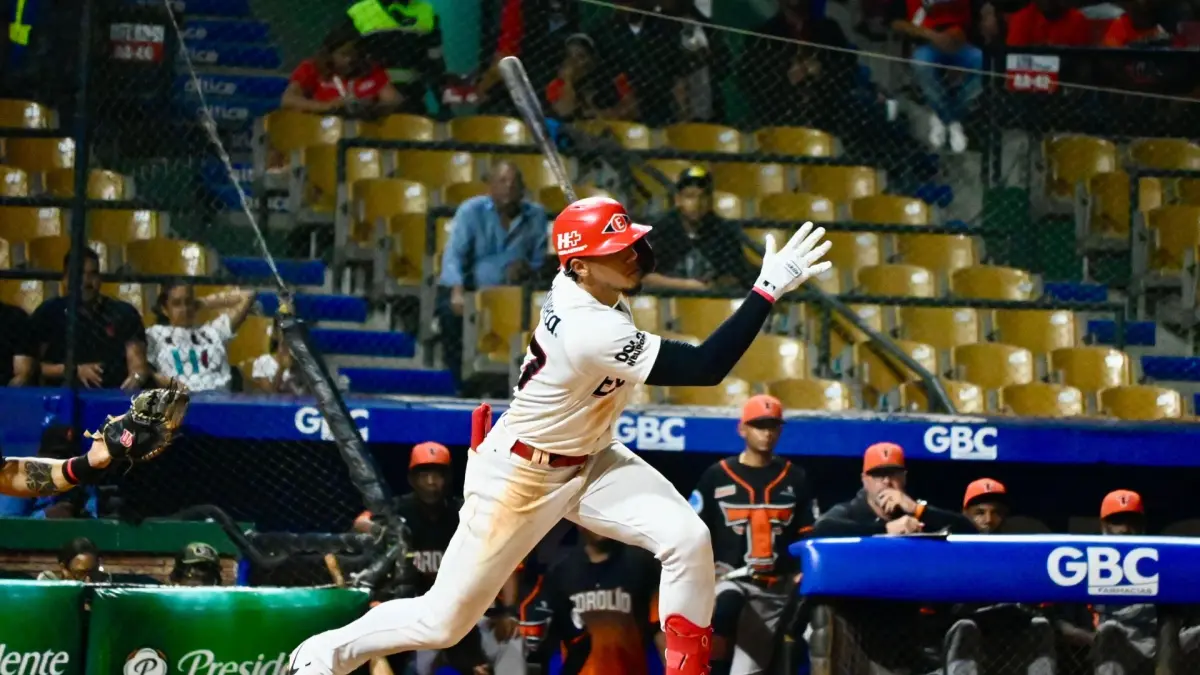 Leones dejan en el terreno a los Toros para seguir en primero