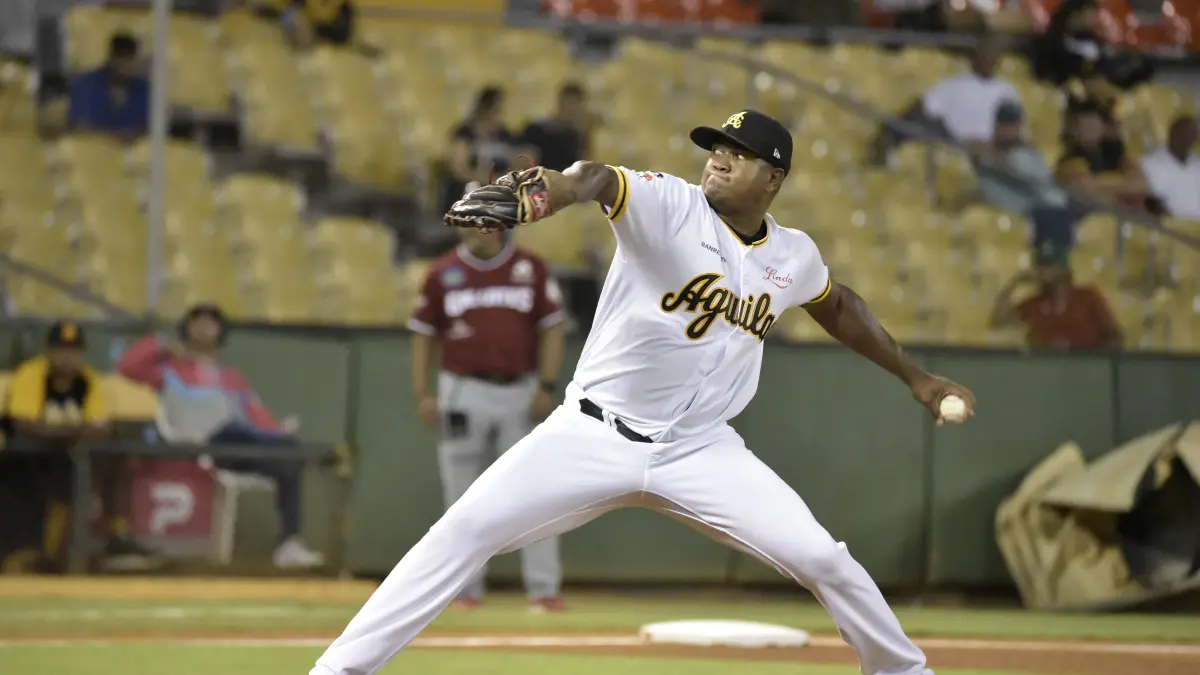 Águilas vencen a los Gigantes con gran actuación de Enny Romero