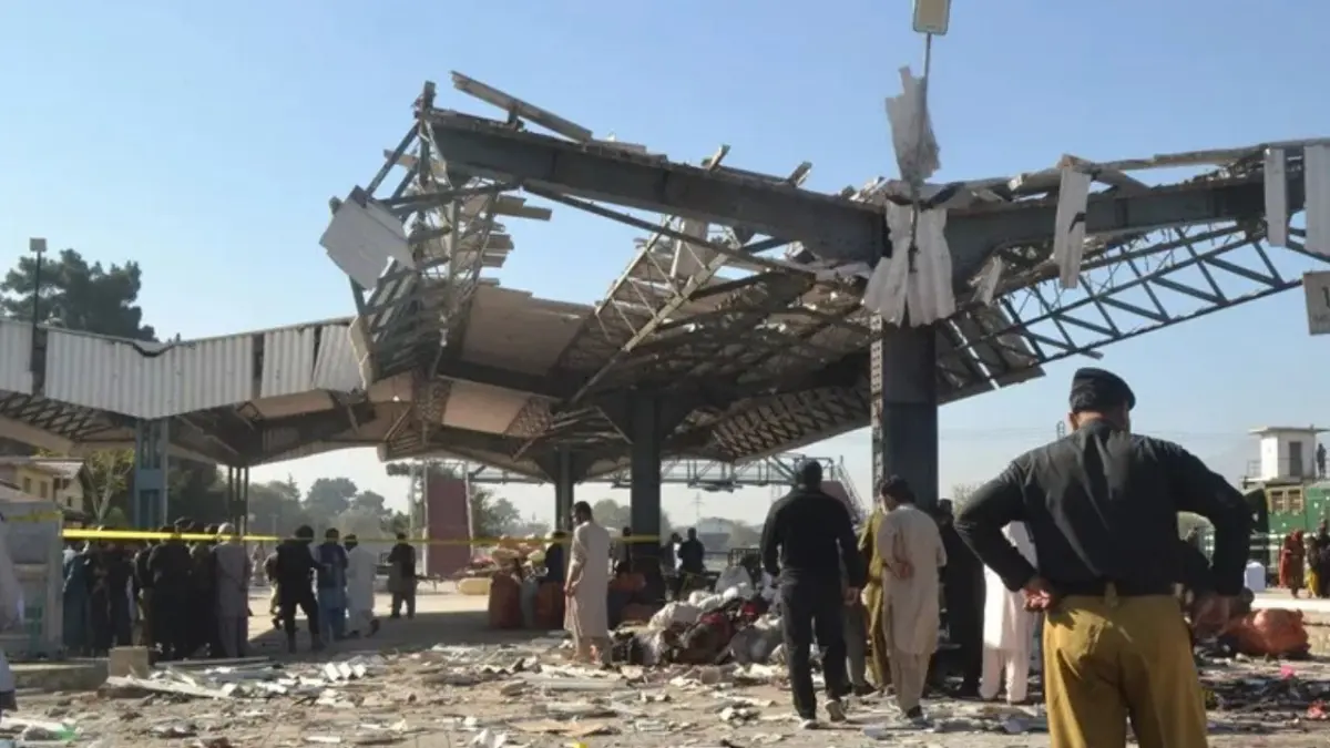 Más de 20 muertos en una devastadora explosión en una estación de tren