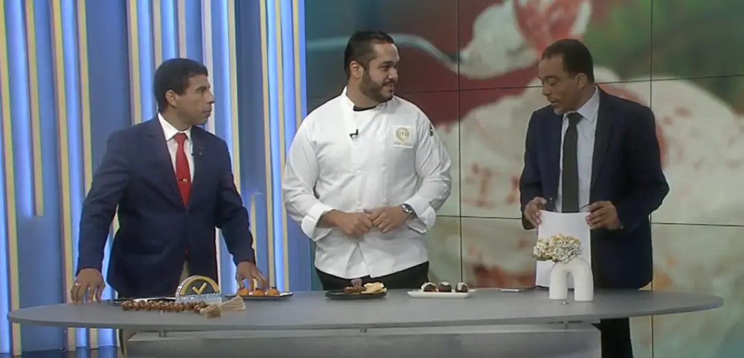Juan Carlos Pichardo presenta propuesta gastronómica en el restaurante La Estrofa
