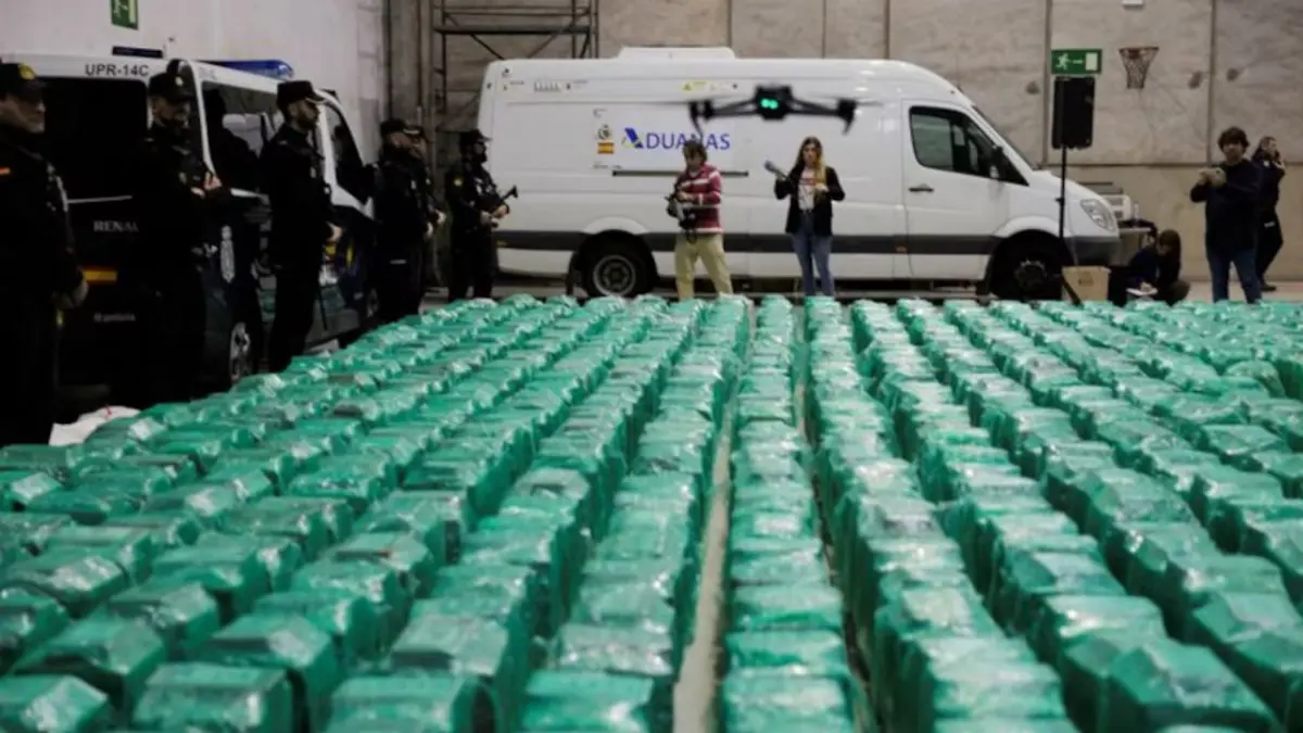 Inspector de policía detenido por el mayor alijo de cocaína en España: tenía 20 millones de euros ocultos en su casa