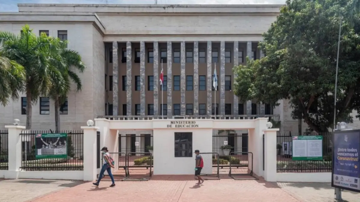 Minerd desvincula más de 600 docentes por abandono de puesto y faltas graves