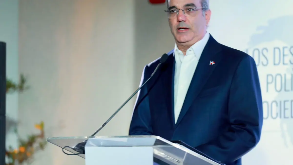 Luis Abinader saluda “elección pacífica” de los representantes de la JCE