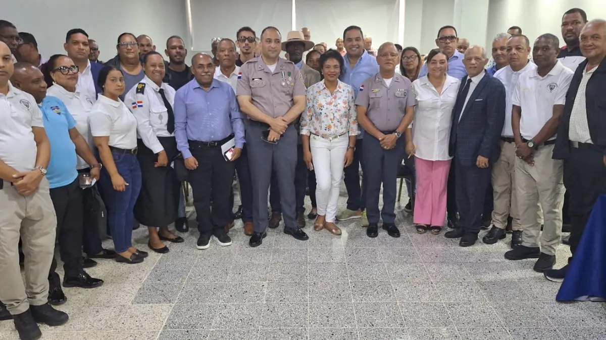 Ministerio de Interior y Policía refuerza colaboración comunitaria en el GSD para combatir la delincuencia