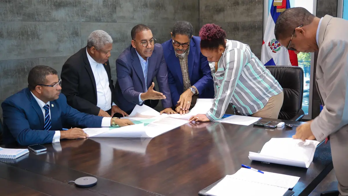 DA conforma comisión de veedores fiscalizará titulación a ocupantes terrenos aeropuerto internacional de Pedernales