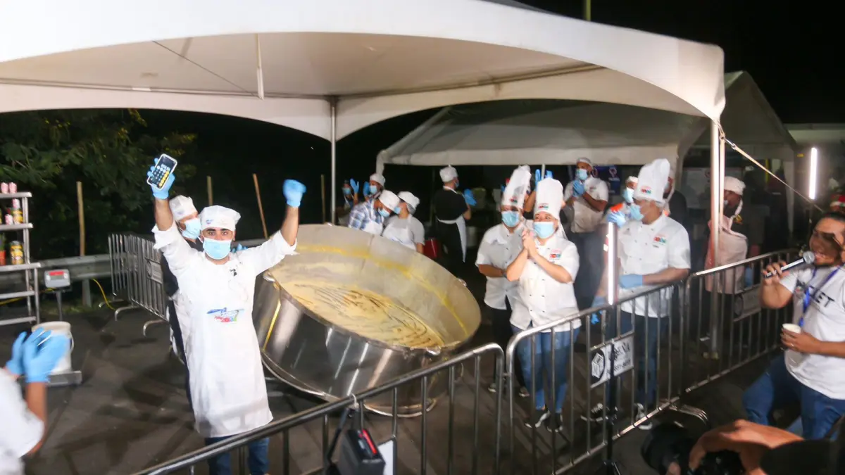 Nuevo Récord Guinness para RD: ¡El majarete más grande del mundo! 