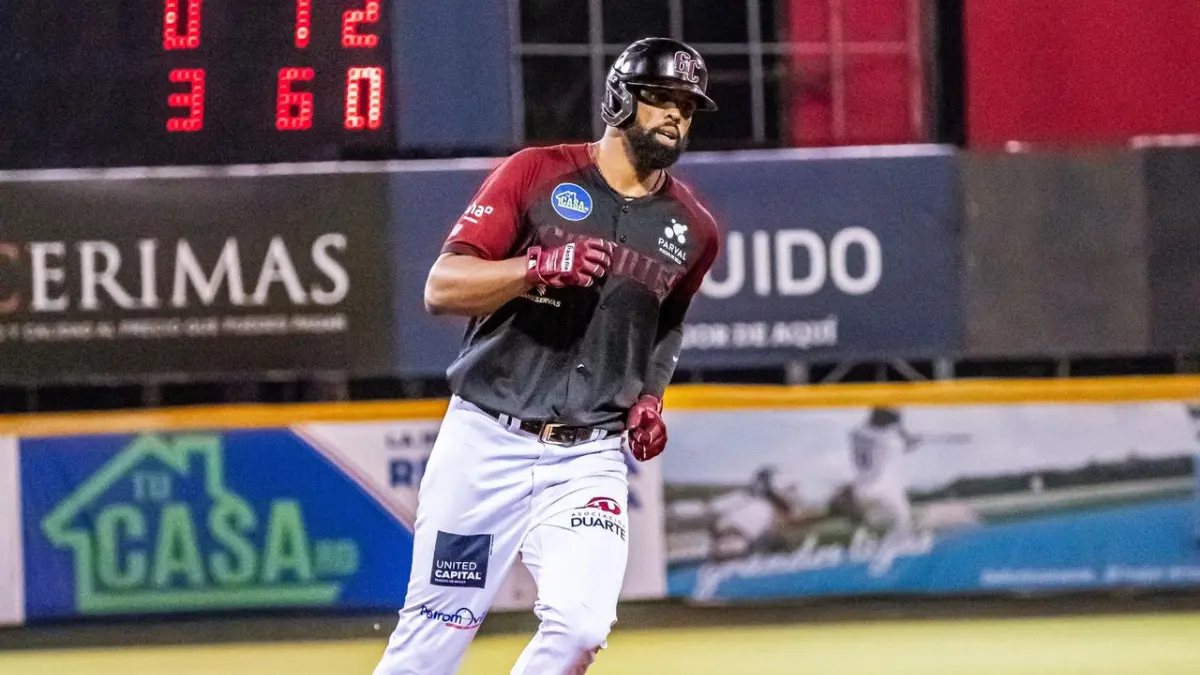 Carlos Peguero a un jonrón de Juan Francisco, en la victoria de Gigantes