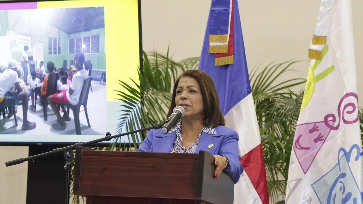 Estrategia del CONANI de educación sexual comunitaria impacta a cientos de familias