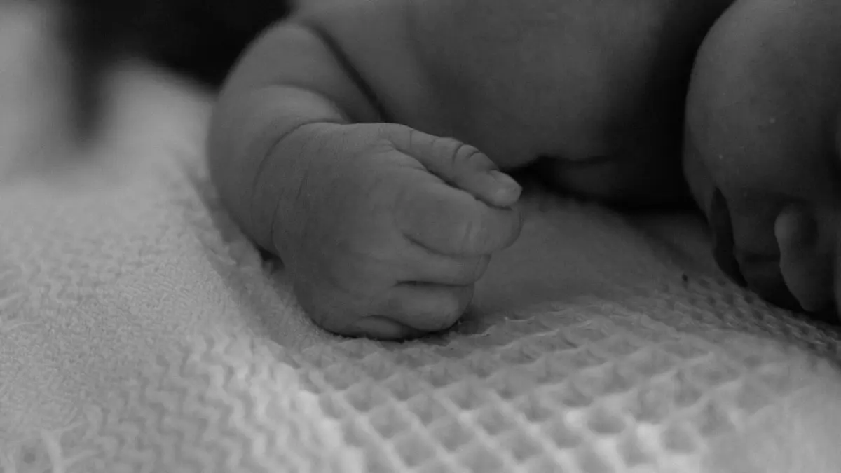 Mujer mata a su bebé recién nacido a puñaladas