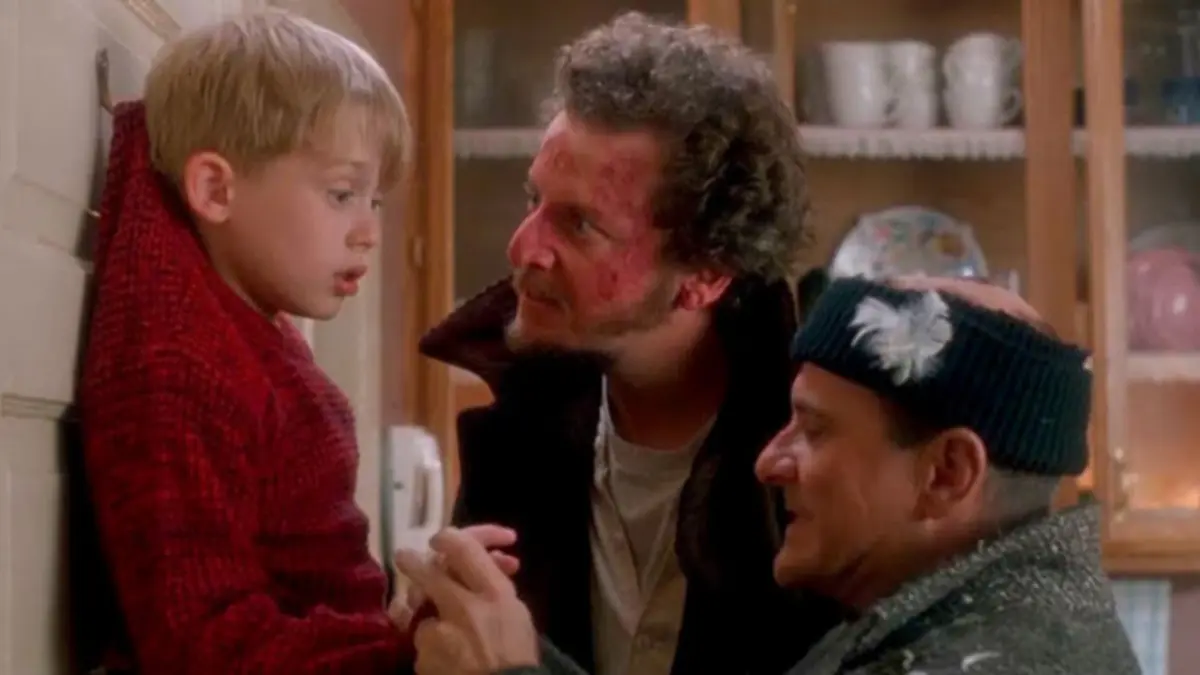 Director de Mi pobre angelito responde a una de las preguntas más populares sobre la película