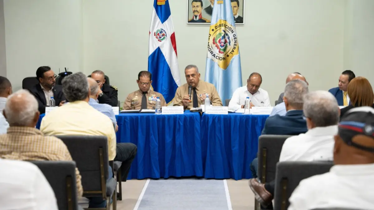 DGM se reúne con líderes de los sectores construcción y agrícola