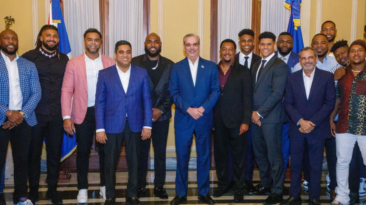 Abinader celebra Navidad con noche de Grandes Ligas en el Palacio Nacional