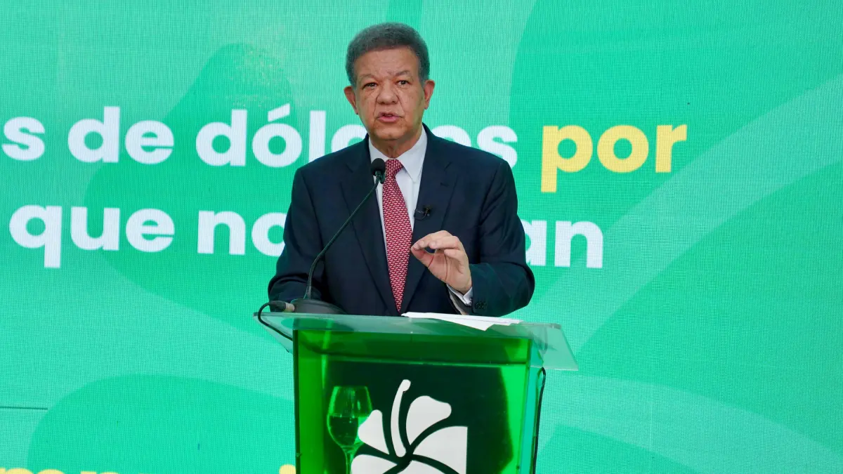 Leonel exige al gobierno aclarar las operaciones realizadas con dinero del contrato de Aerodom