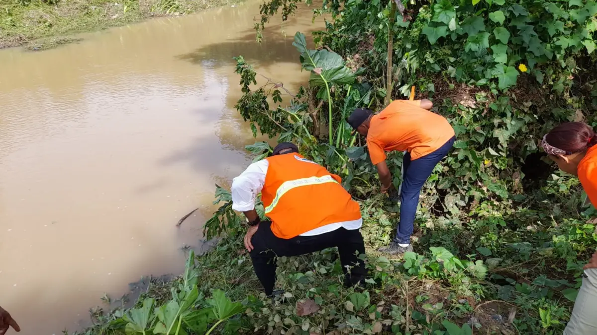 Continúa la búsqueda de un hombre arrastrado por el río La Leonora en Yamasá