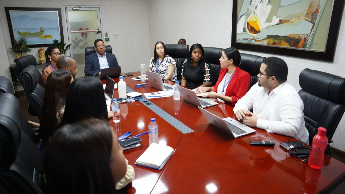 Contrataciones prepara anteproyecto para regular régimen de concesiones