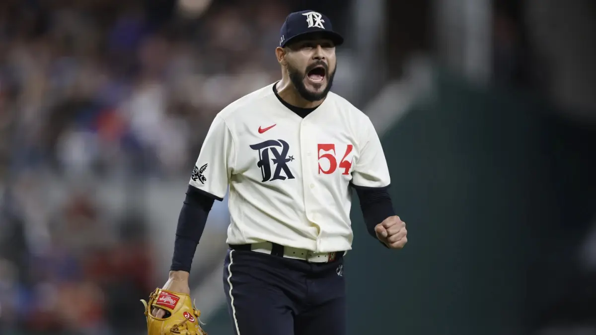 El lanzador venezolano Martín Pérez se incorpora a los Medias Blancas por una temporada