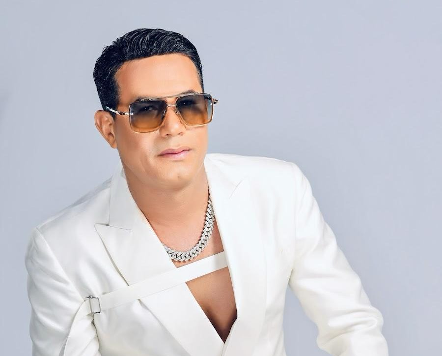 Regresa Raulín Rodríguez a Azua para celebrar día del amor y la amistad