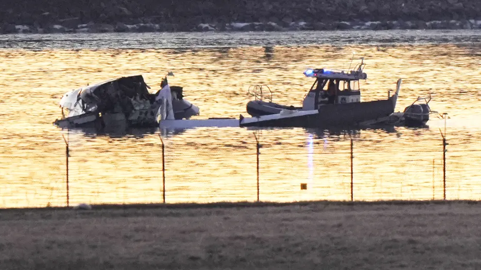 Descartan que haya sobrevivientes del accidente aéreo de Washington