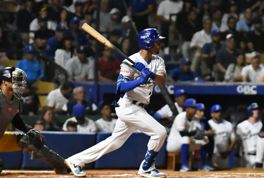Licey blanquea a las Águilas en la capital, dejándolas en una difícil situación