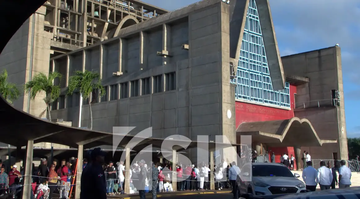 Miles de peregrinos acuden a la Basílica a dar gracias
