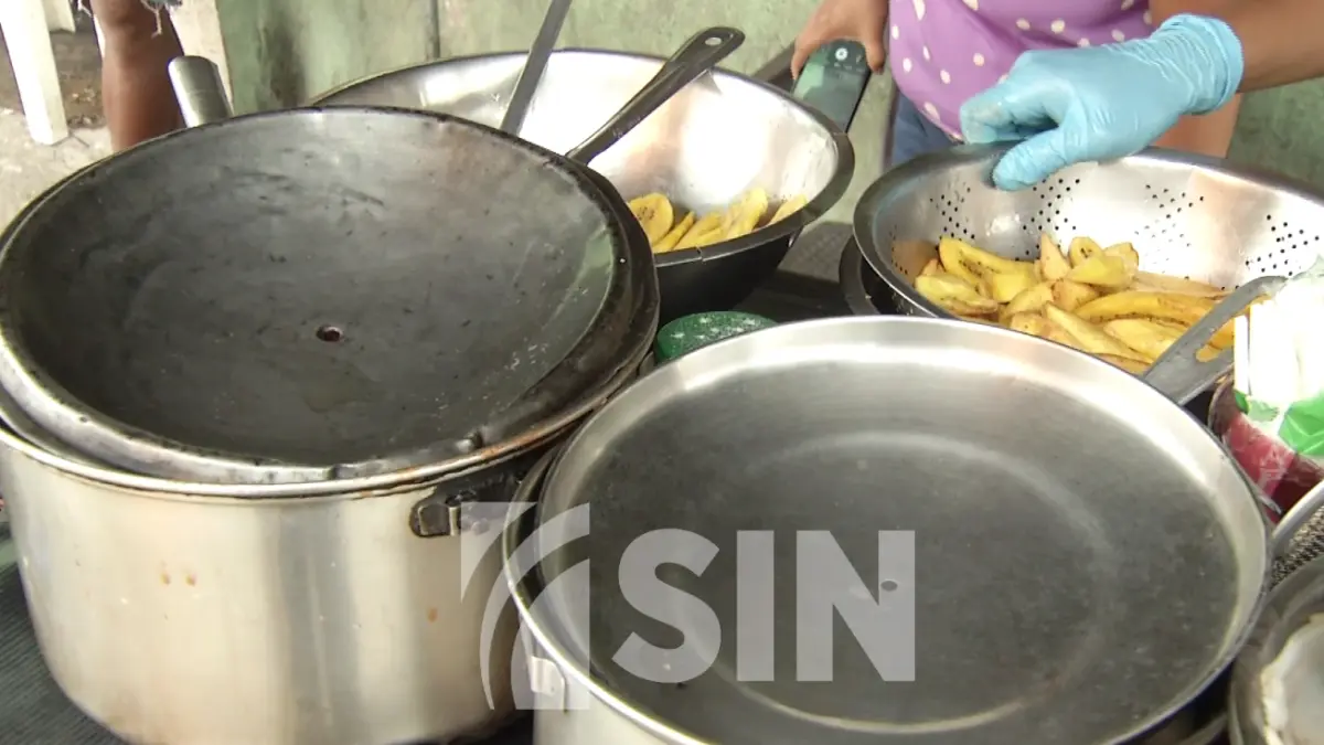 Tres platos de comida al día superan los mil pesos