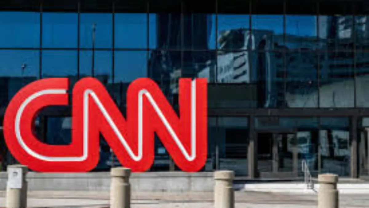 CNN despide 200 empleados de televisión y sumará otros 200 en roles digitales