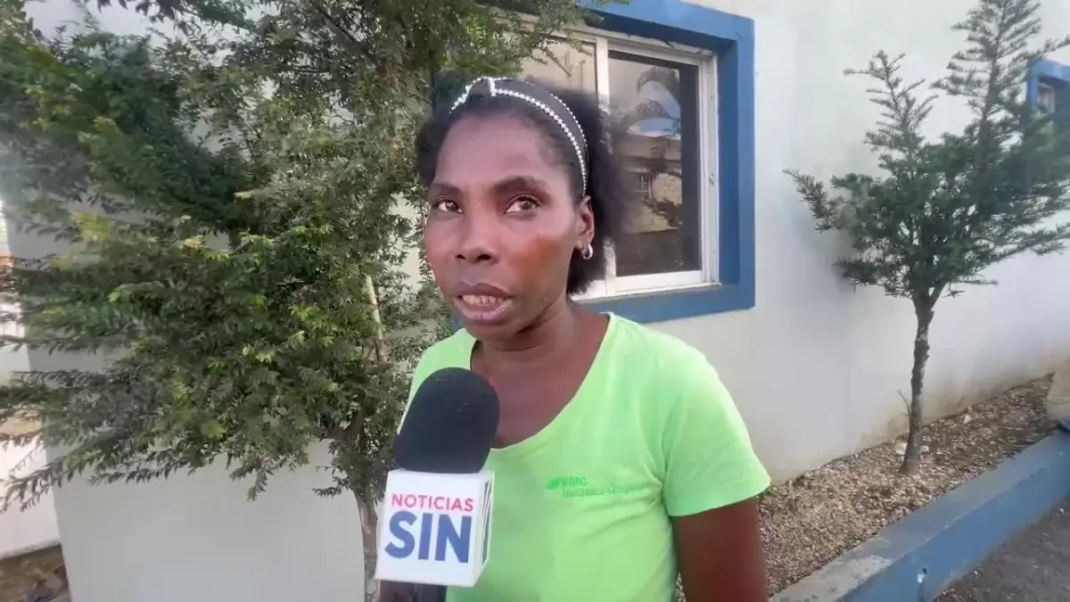 Dos hombres pelean a machetazos por el amor de una mujer en Monte Plata