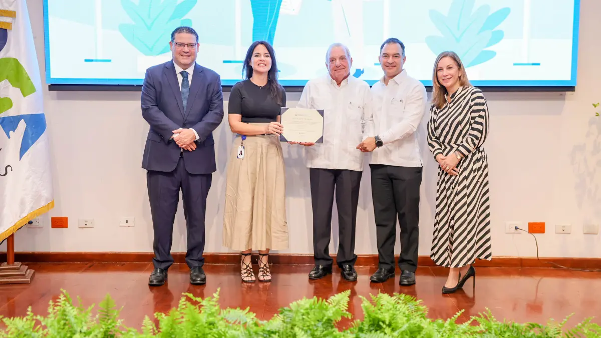 Delta Comercial recibe reconocimiento al mérito por su eficiencia en gestión aduanera