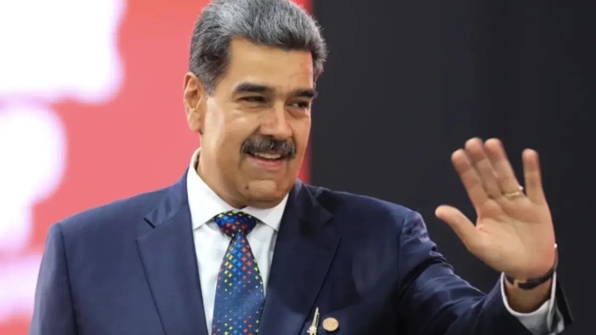 Nicolás Maduro llega a la sede del Parlamento para la toma de posesión de la Presidencia