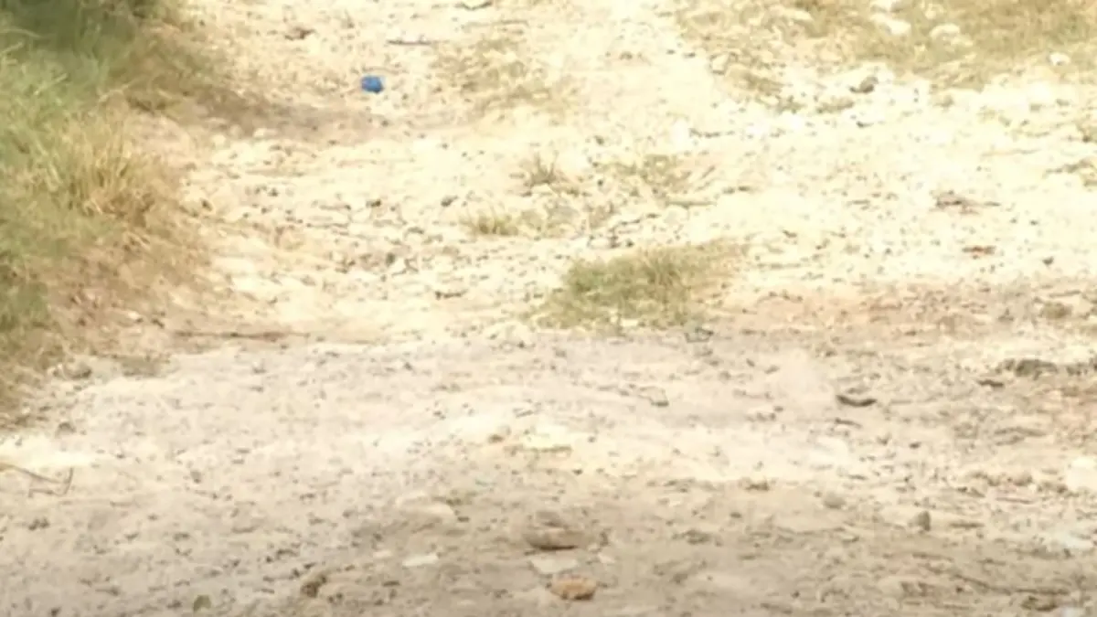 Falta de asfaltado dificulta que niños reciban docencia en Pantoja