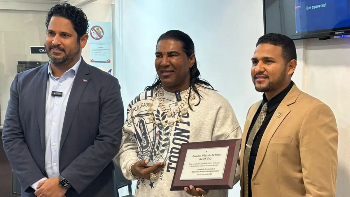 “Omega” es reconocido por el consulado dominicano en Barcelona