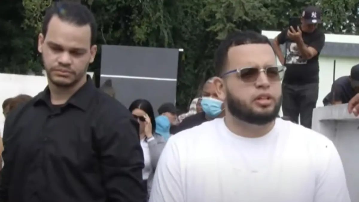 Entierran madre e hija ultimadas por teniente de la Policía Nacional