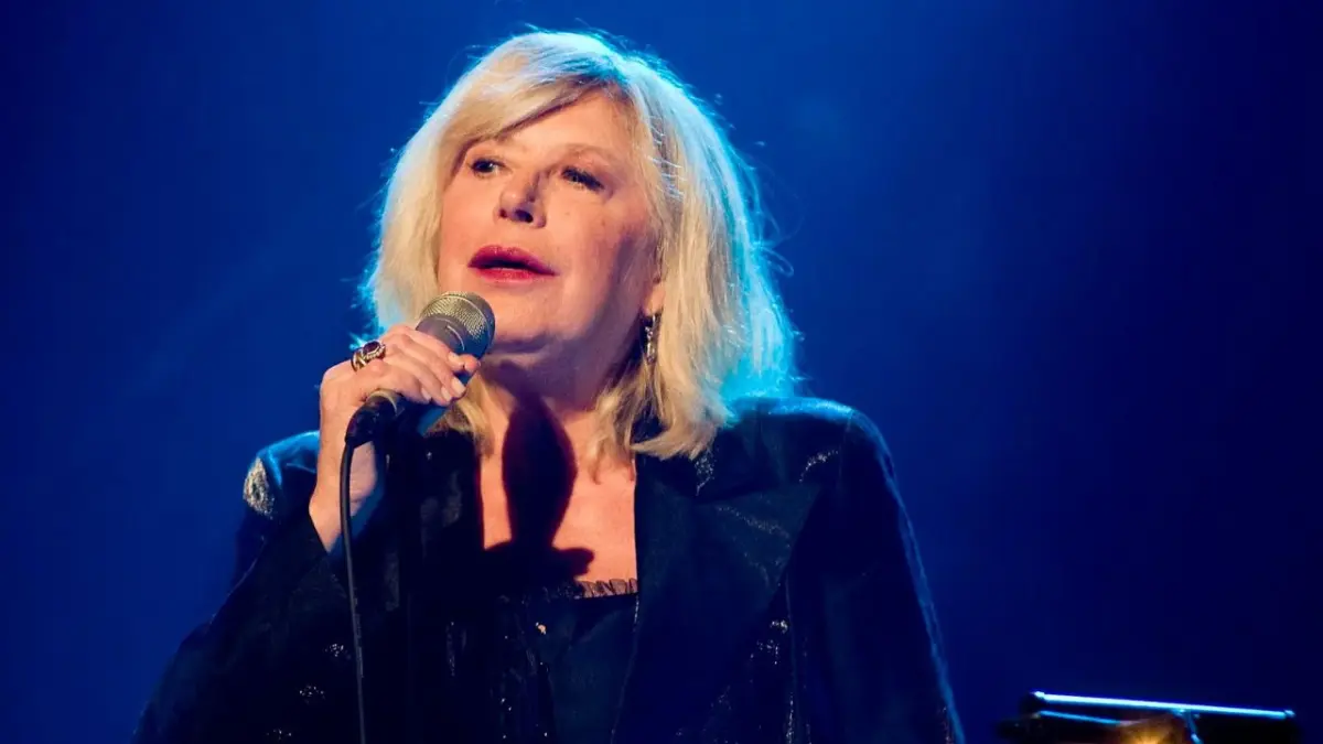 Muere Marianne Faithfull, cantante, actriz y compositora, musa de Rolling Stones