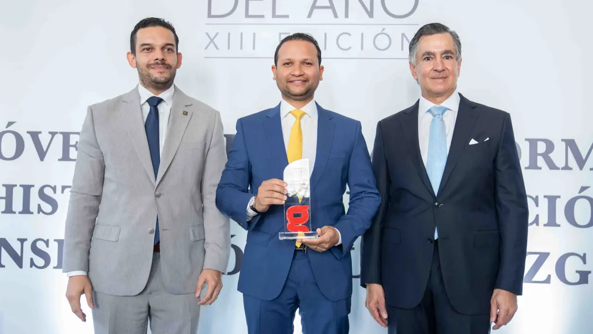 Ramón Gabriel Aguilera, joven empresario y líder del sector vial, recibe el Premio Joven del Año 2025