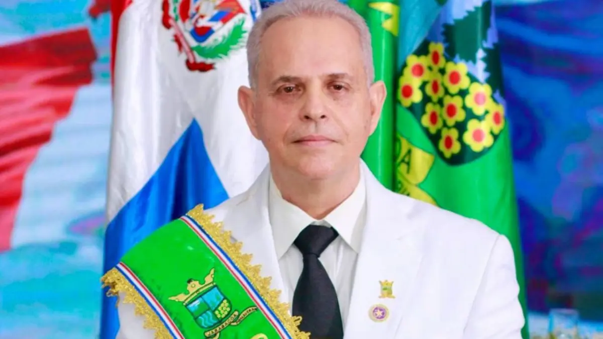 Alcalde de Jarabacoa denuncia suplantación de su identidad en WhatsApp