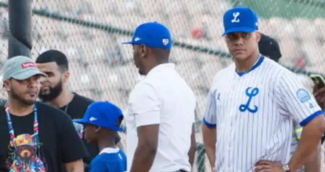 Juan Soto celebra Un día con tu ídolo