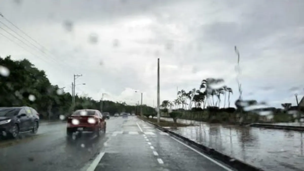 Indomet: Chubascos débiles por campos nubosos asociados a un sistema frontal