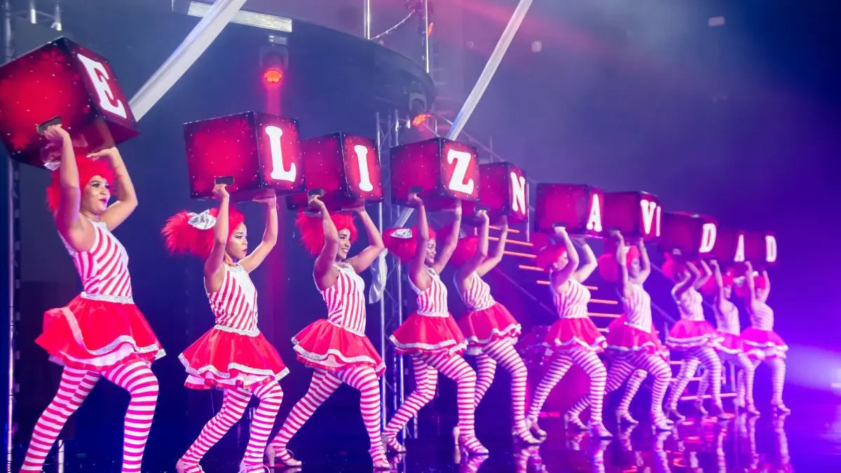 Dedican espectáculo de magia y fantasía a los niños de Verón