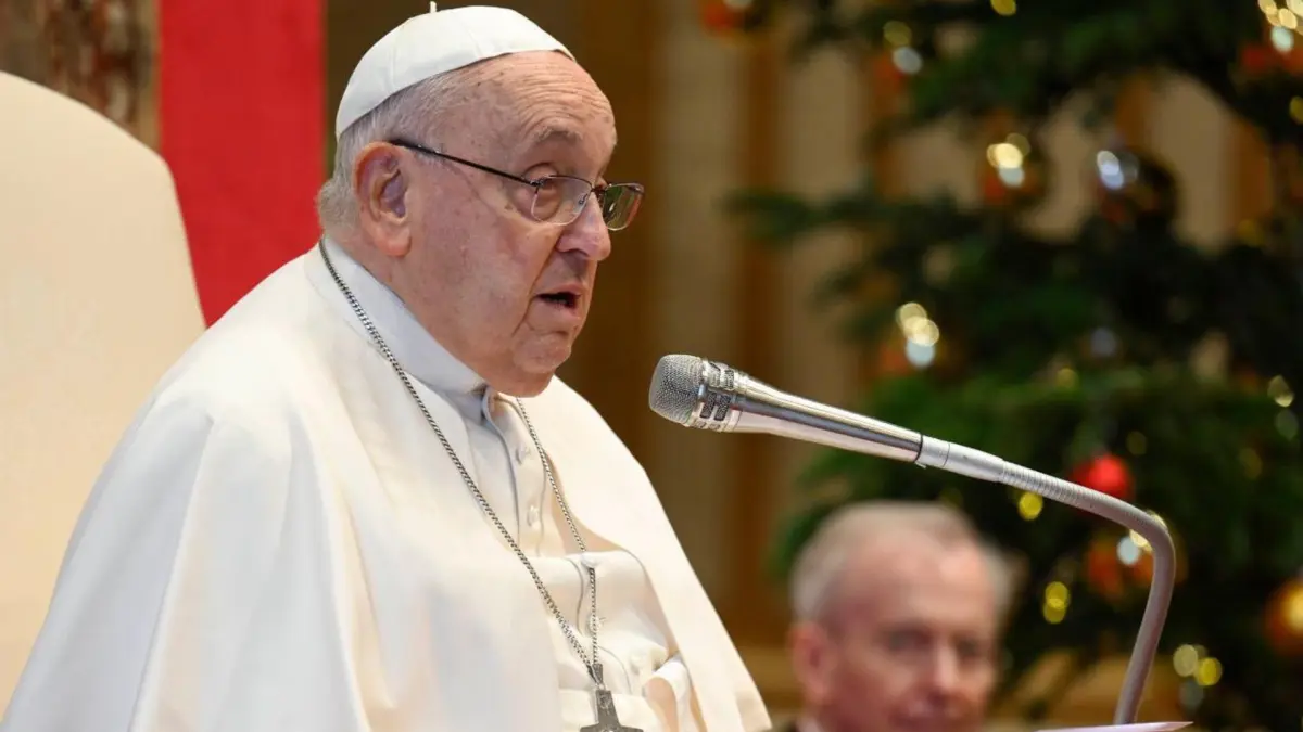 El papa expresa su cercanía a los habitantes de Los Ángeles y reza por ellos