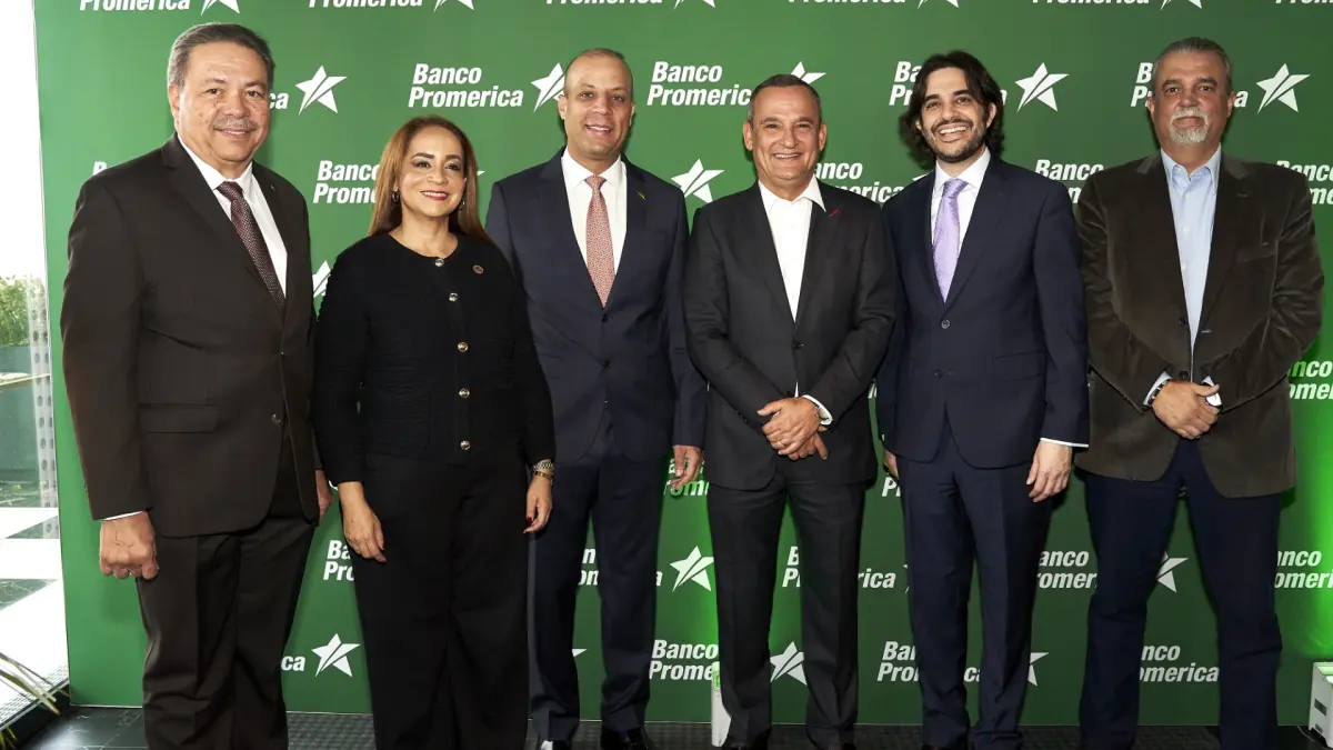 Promerica celebra almuerzo de negocios con clientes en FITUR 2025