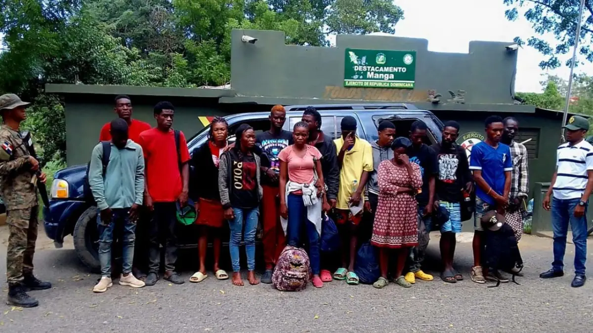 Interceptan tres jeepetas con haitianos indocumentados en Independencia y Montecristi