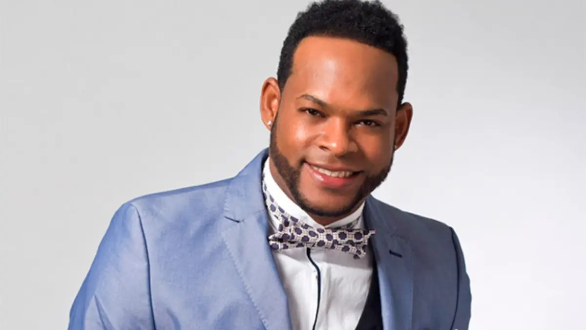 Salcero Yiyo Sarante recibe reconocimiento por su trayectoria