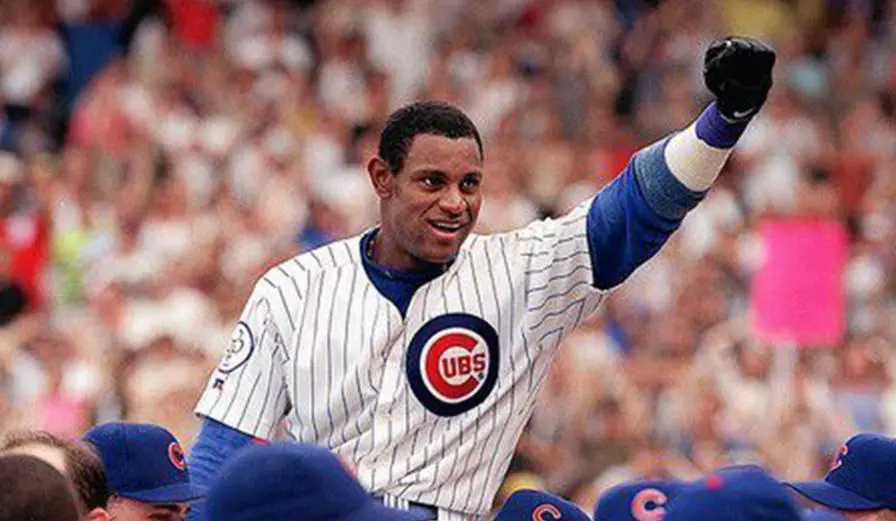 Sammy Sosa es elegido al Salón de la Fama de los Cachorros de Chicago