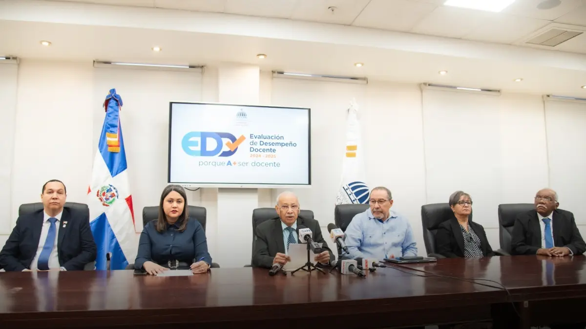 Ministerio de Educación evaluará a más de 120 mil docentes