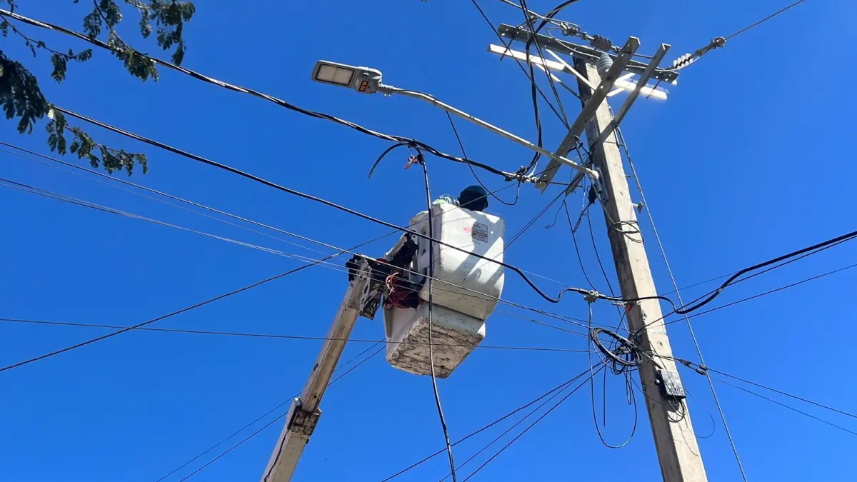 Edesur capta nuevos clientes, instala 32 transformadores y más de 6,000 metros de cables en Peravia