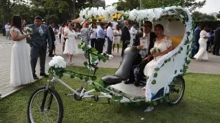 Más de cien parejas se casan en Lima en vísperas del Día del amor y la amistad