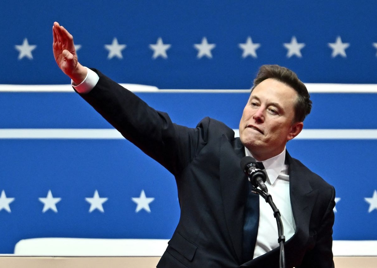 Elon Musk insta a los empleados federales a que rindan cuentas de su trabajo o renuncien