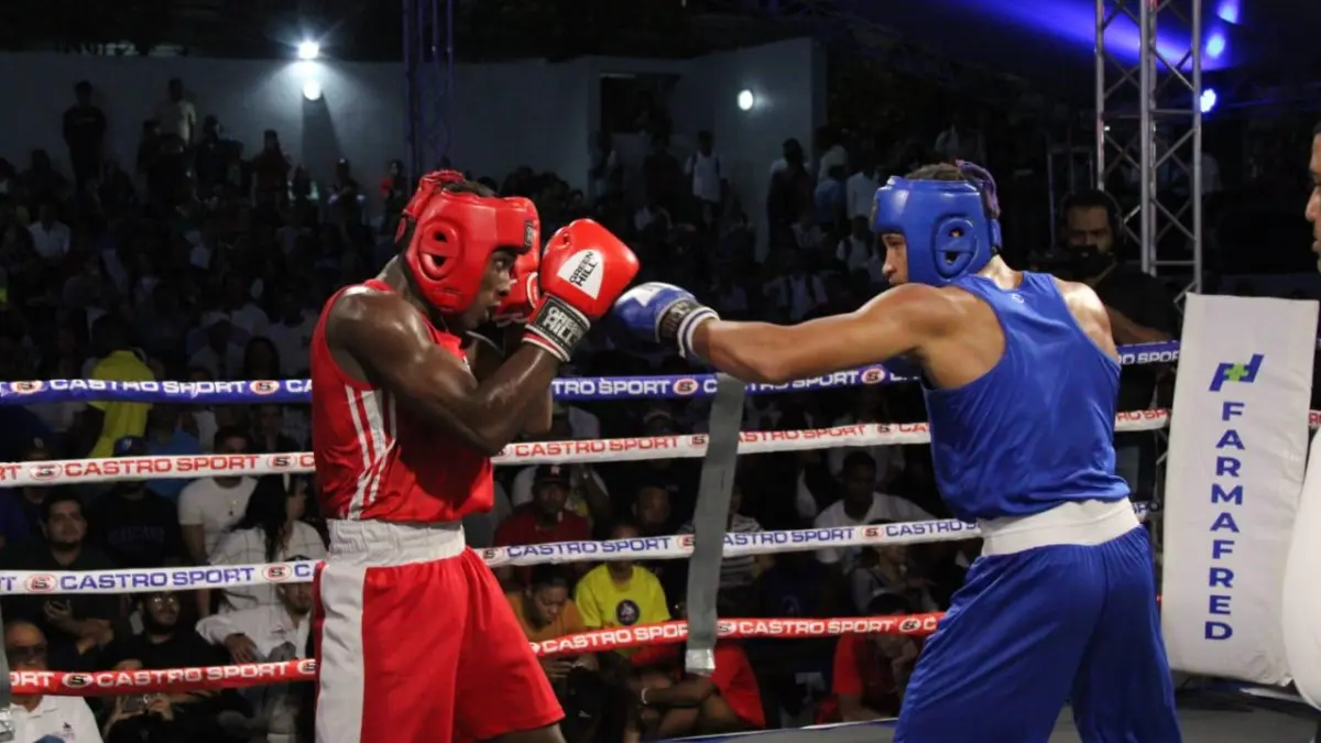 Santiago y selecciones A y B se disputan hoy supremacía en la final Copa Independencia Nacional de Boxeo
