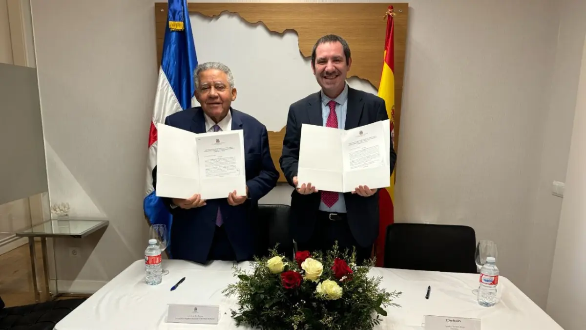 Acuerdo entre Embajada Dominicana y DEFOIN mejorará empleo y capacitación en España