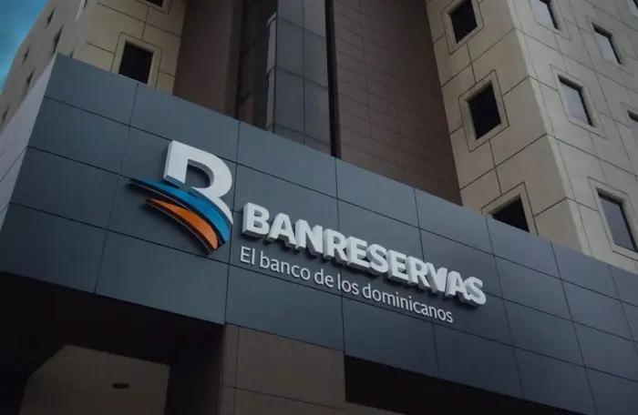 Banreservas y el sector bancario dominicano: pilares del crecimiento económico, según Abinader